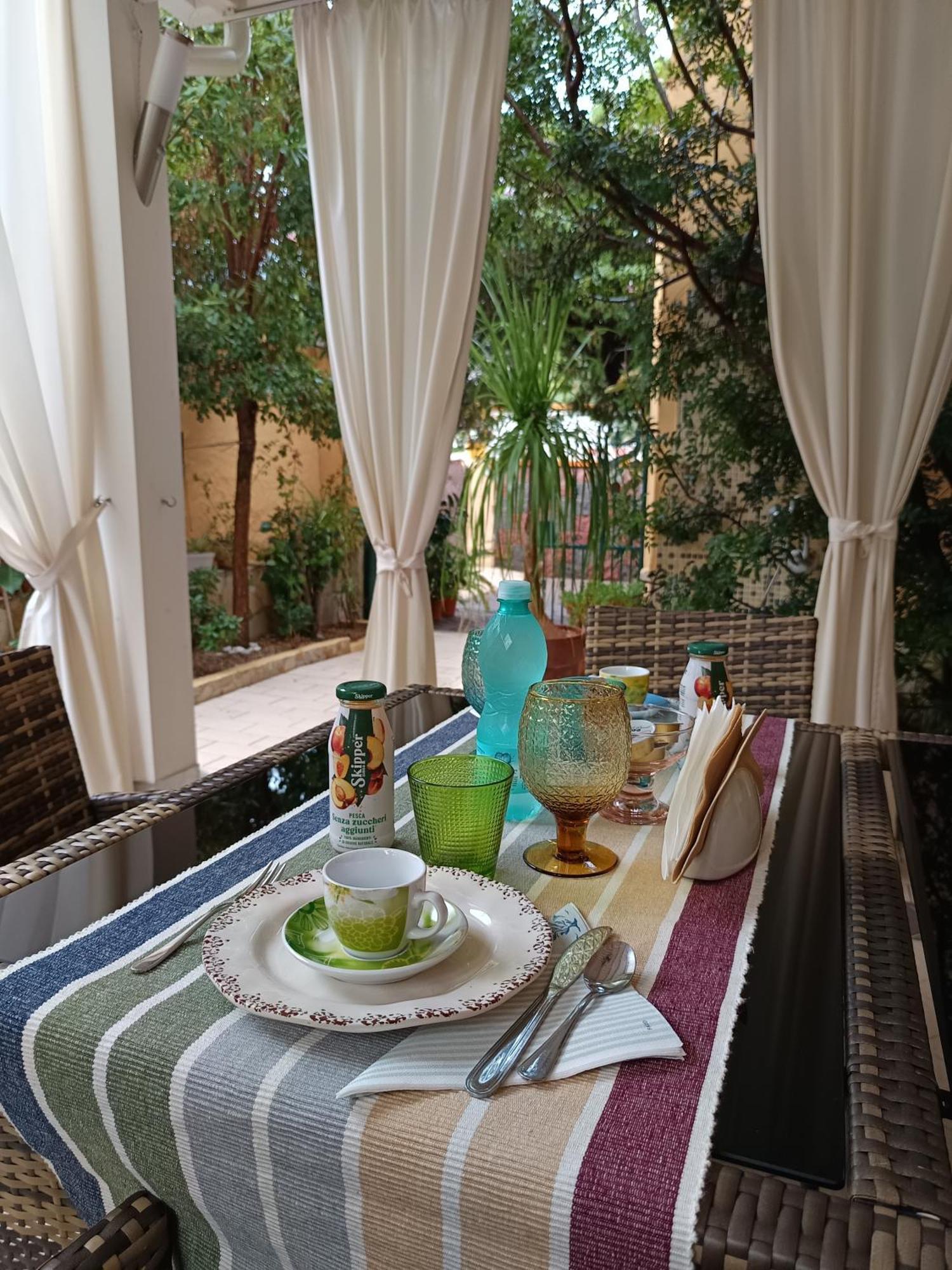 Domos Le Due Tuie Bed and Breakfast Piscinas Buitenkant foto