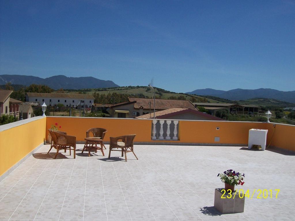 Domos Le Due Tuie Bed and Breakfast Piscinas Buitenkant foto