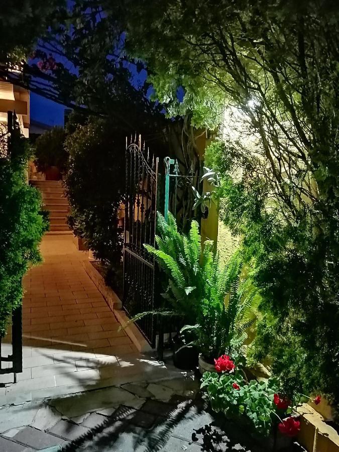 Domos Le Due Tuie Bed and Breakfast Piscinas Buitenkant foto